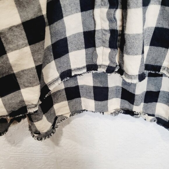Zara Buffalo Plaid oversized button up - Picture 6 of 8